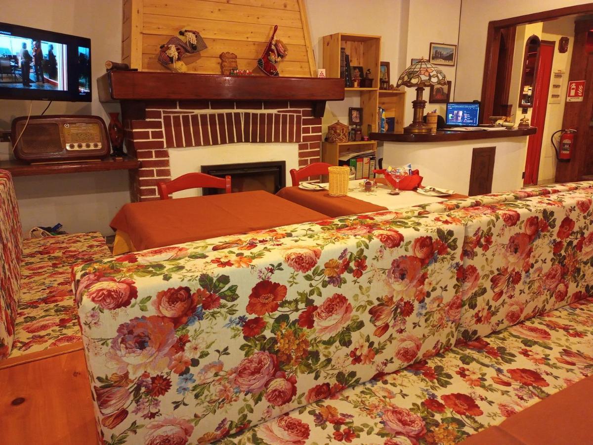 Albergo Martinet فيرنانتِّه المظهر الخارجي الصورة