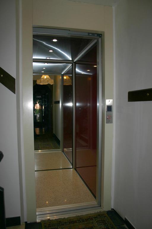 Albergo Martinet فيرنانتِّه المظهر الخارجي الصورة