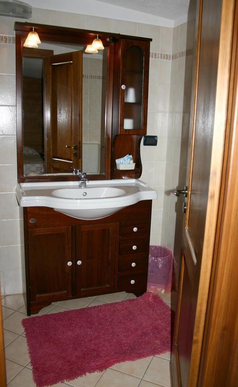 Albergo Martinet فيرنانتِّه الغرفة الصورة