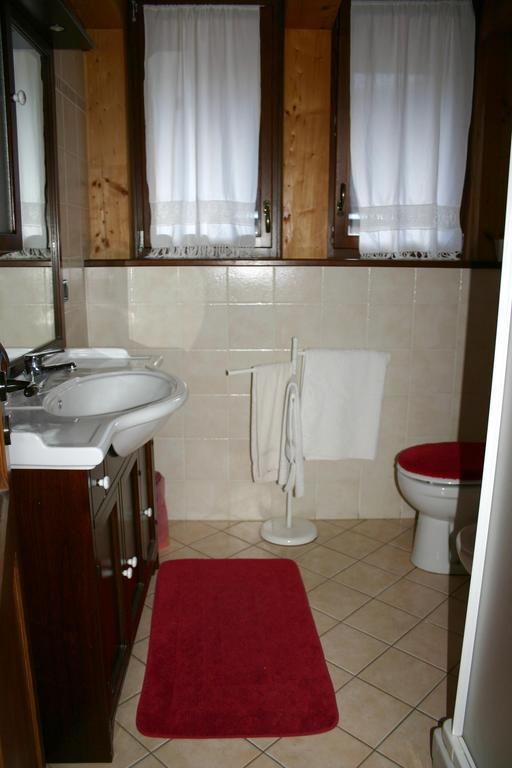 Albergo Martinet فيرنانتِّه الغرفة الصورة
